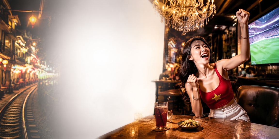 Người dùng Hà Nội trải nghiệm cá cược thể thao trên điện thoại cùng ly cà phê